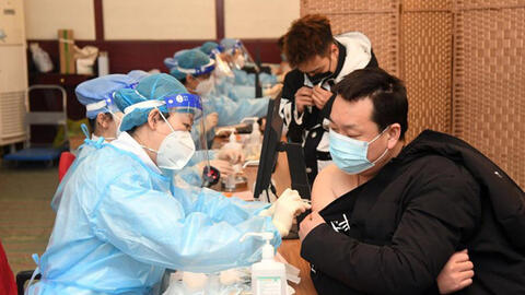 Phẫn nộ với hành vi bán vắc xin COVID-19 giả tại Trung Quốc