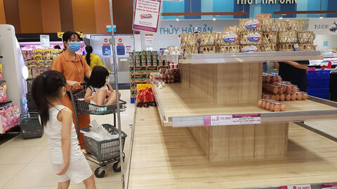 Thị trường thực phẩm ngày 23/4: Trứng gia cầm tăng giá