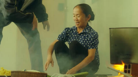 Bà Tân Vlog xuất hiện với câu nói "siêu to khổng lồ" quen thuộc trong phim của Trấn Thành