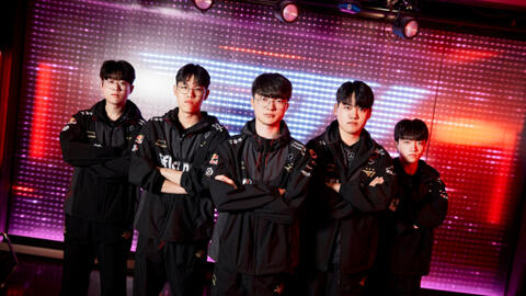 Gumayusi hạ gục cả đội BLG nhưng khán giả chỉ ra 2 cái tên quan trọng nhất bên T1