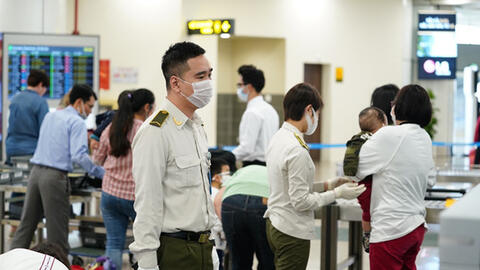 Sân bay Nội Bài đề nghị xét nghiệm COVID-19 cho 3.200 người làm việc tại đây