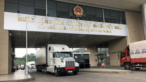 Trung Quốc thông quan cửa khẩu Kim Thành
