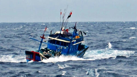 Nạn nhân sống sót trong vụ chìm tàu: Lênh đênh trên biển, ăn gián sống để chờ cứu hộ