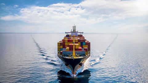 Một cuộc chiến ‘gay gắt’ về container khiến chi phí vận chuyển tăng 300%