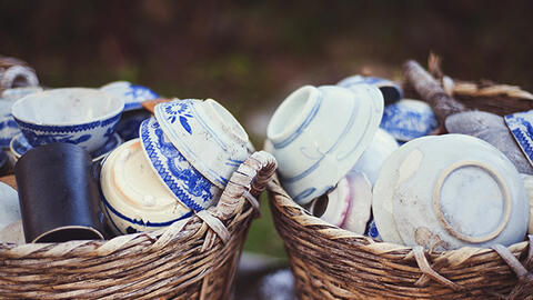 Trốn buồn trong bếp