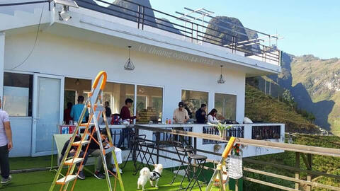 Panorama Mã Pì Lèng kêu gọi du khách mua đồ uống thay cho phí ngắm cảnh