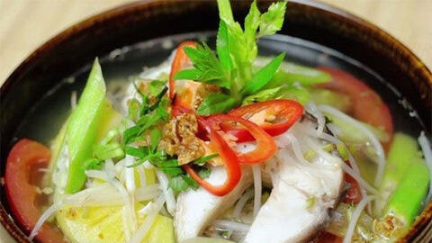 Món ngon mỗi ngày: Cách nấu canh chua cá lóc thanh mát ngày hè, ngon tròn vị