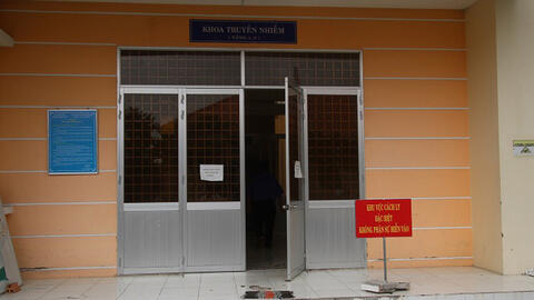 Người phụ nữ đi cùng xe với BN 1440 dương tính lần 1 với Covid-19