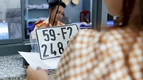 Thủ tục cấp đổi biển số xe sang biển định danh từ 15/8 mà người dân cần lưu ý!