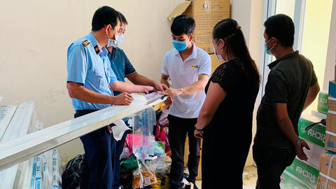 Lô nhôm nghi giả mạo nhãn hiệu XINGFA bị tạm giữ