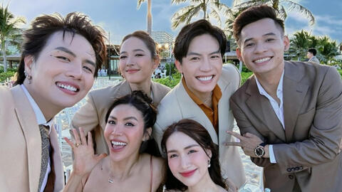 Vợ chồng Độ Mixi tham gia tiệc bể bơi cùng dàn sao Vbiz, nhưng sao nó lạ lắm!