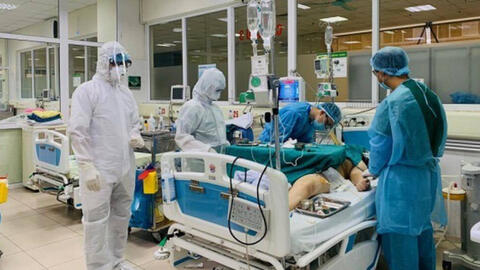 Chi phí điều trị của bệnh nhân phi công người Anh đã lên đến 3 tỷ đồng