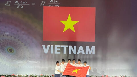 Việt Nam đoạt 2 huy chương Vàng Olympic Toán quốc tế với điểm tuyệt đối