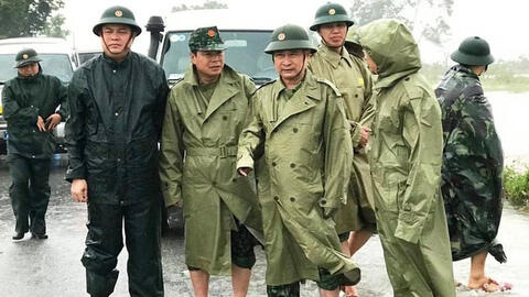 Xúc động bài thơ "Tiễn anh về với đất" của phóng viên Phụ nữ mới