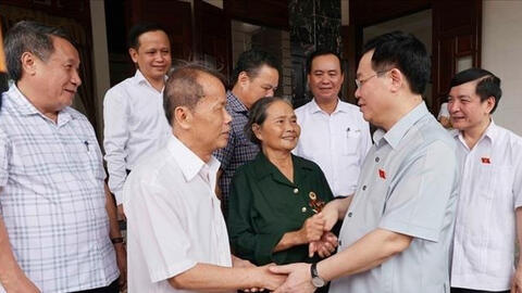 Kỷ niệm 76 năm Ngày Thương binh - Liệt sĩ: Mùa hoa tri ân của nhân dân cả nước