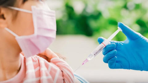 Trẻ em đã mắc Covid-19 có cần tiêm vaccine?
