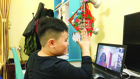 Học trực tuyến có thực sự cần thiết đối với học sinh tiểu học?