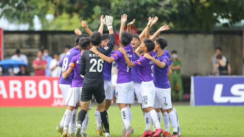 Dứt điểm sắc bén, đội bóng Việt Nam bất ngờ đánh bại U15 Dortmund tại giải đấu quốc tế