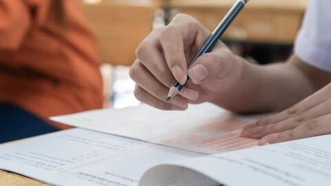 Bộ GD-ĐT nói gì về vụ việc thí sinh bị 0 điểm môn tiếng Anh vì ngủ quên?