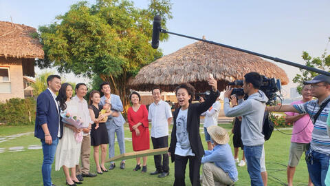 Về nhà đi con tập cuối, fan hâm mộ dự đoán một cái kết viên mãn từ ảnh hiện trường