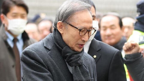 Cựu tổng thống Hàn Quốc Lee Myung-bak bị kết án 17 năm tù