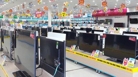 Đại hạ giá cả siêu thị vẫn không có khách mua