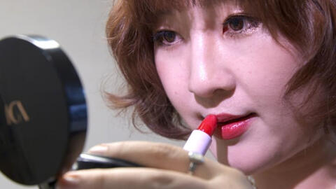 "Sắc đẹp là tự do", giới trẻ Triều Tiên đang bày tỏ quan điểm bằng mỹ phẩm