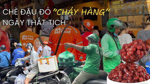 Tình hình các hàng chè đậu đỏ ngày Thất Tịch: giới trẻ thi nhau đặt hàng, đông nghịt người chờ mua