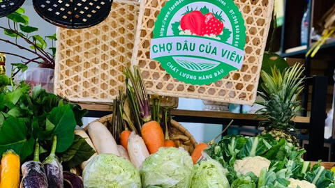Hơn 100 chợ truyền thống ở TP.HCM vẫn còn đóng cửa