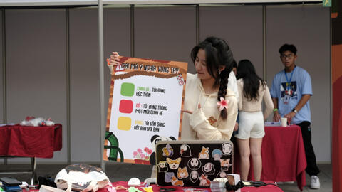 Khi học sinh Hà Nội tổ chức chương trình về bảo vệ môi trường, xịn xò đến mức ai cũng mê