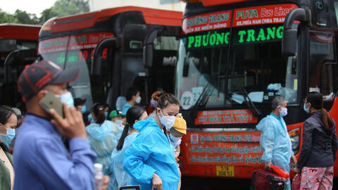 Tiếp tục đưa hàng ngàn người dân các tỉnh miền Trung, Tây Nguyên về quê