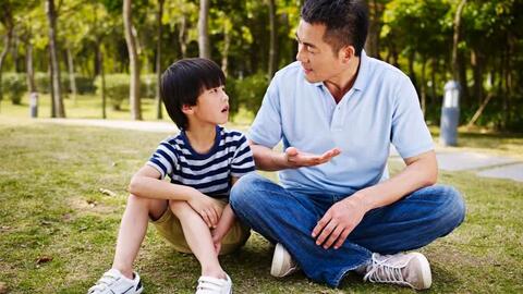 Hướng dẫn cha mẹ cách giao tiếp để hiểu con hơn