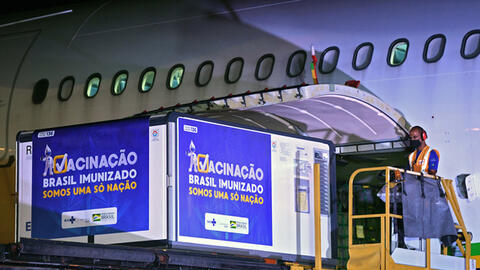 Vắc xin COVID-19 giá rẻ bắt đầu được cung cấp cho các nước thu nhập thấp