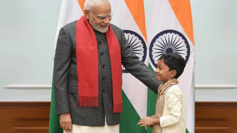 Cậu bé 8 tuổi có IQ cao hơn cả Einstein, phát triển 3 ứng dụng dành cho thiết bị di động