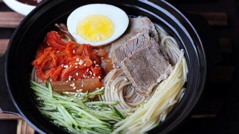 Cách nấu mì lạnh ngon chuẩn vị Hàn Quốc