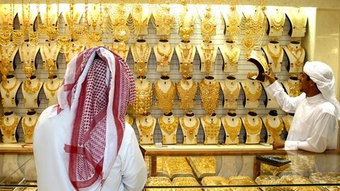 Giá vàng tăng vọt lên đỉnh cao mới, bất chấp dịch bệnh COVID-19