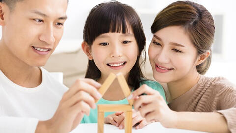 Liệu có người phụ nữ vừa quảng giao xã hội lại vừa "tề gia nội trợ" hướng vào gia đình hay không?