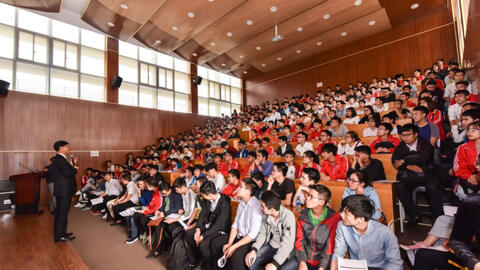 Đây là trường có sinh viên vừa tốt nghiệp đã nhận lương gần 12 triệu đồng/tháng: Quả không uổng công học tập miệt mài để thi đỗ