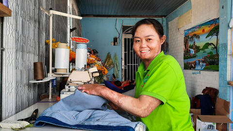 Nghị lực phi thường của người phụ nữ bị chồng thiêu sống