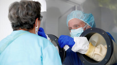 Các nước chi hàng chục tỷ USD để xét nghiệm Covid-19 diện rộng