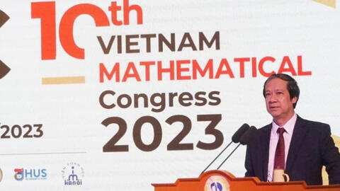 Bộ trưởng Bộ GD-ĐT: Giáo dục Toán học cần đổi mới, làm sao cho học sinh không 'sợ' môn Toán