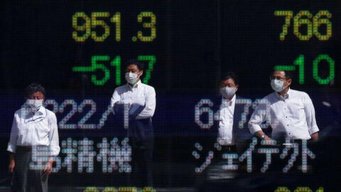Biến chủng Omicron tiếp tục gây áp lực lên thị trường chứng khoán châu Á