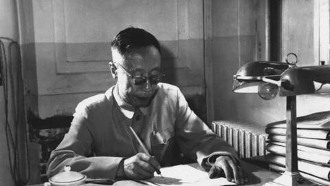 Buổi đi đăng ký hộ khẩu đầy ngượng ngùng của Phổ Nghi: Toàn câu hỏi cơ bản nhưng đều ấp úng nói không nên lời