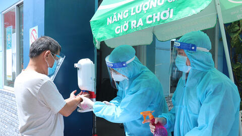 Bộ Y tế đề nghị nhanh chóng trả phụ cấp cho lực lượng tham gia chống dịch