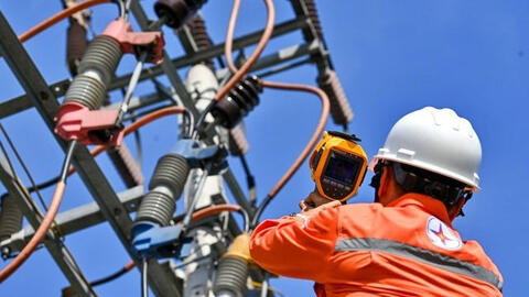 EVN nói gì về “xin tăng giá điện nhưng công ty con có hàng vạn tỷ đồng gửi ngân hàng”?