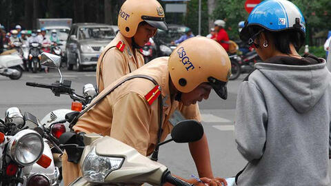 Công an Hà Nội phạt gần 1 tỷ trong ngày đầu ra quân tổng kiểm soát phương tiện