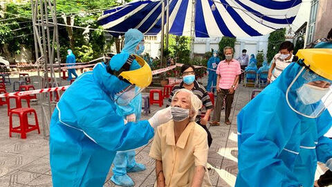 Tổ chức đội lấy mẫu lưu động tại nhà, hạn chế đến viện