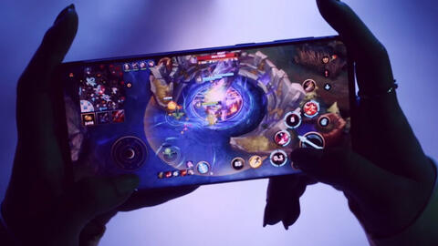 Game thủ Tốc Chiến quá ngang ngược, livestream hack map công khai khiến cộng đồng hết sức phẫn nộ