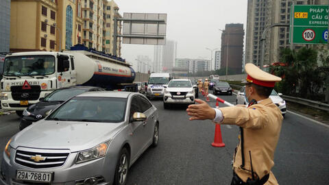 Phân luồng chống ùn tắc giao thông kỳ nghỉ lễ 30/4 và 1/5