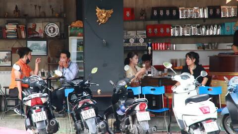 Sài Gòn nhộn nhịp trở lại